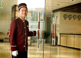 Bellman là gì? Công việc hàng ngày của Bellman trong khách sạn